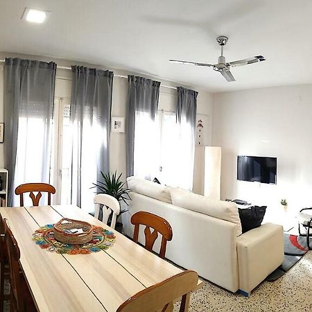 Апартаменты Piso Familiar En Льянсса Экстерьер фото
